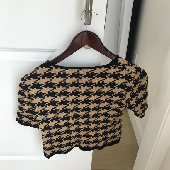 Henri Bendel Black and Tan Houndstooth Top - Picture 1 of 3